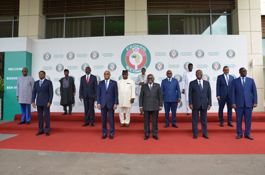 اتصال هاتفي من الرئيس الغاني لغزواني حول قمة "أكرا"