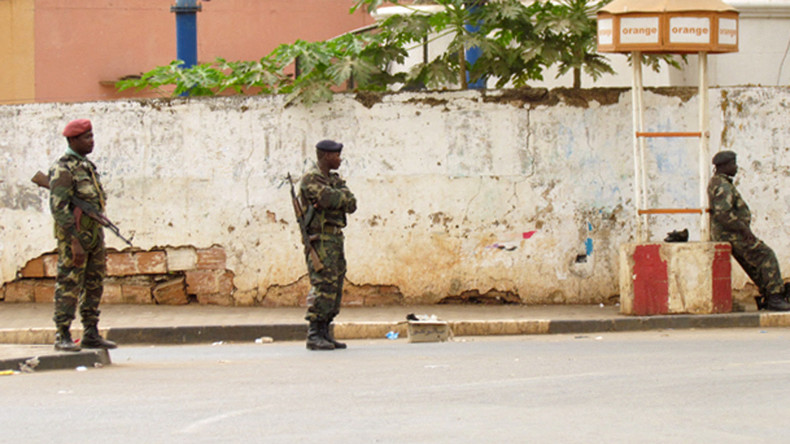 القنصل الموريتاني بغنيا ببيساو يطمئن على أوضاع الجالية