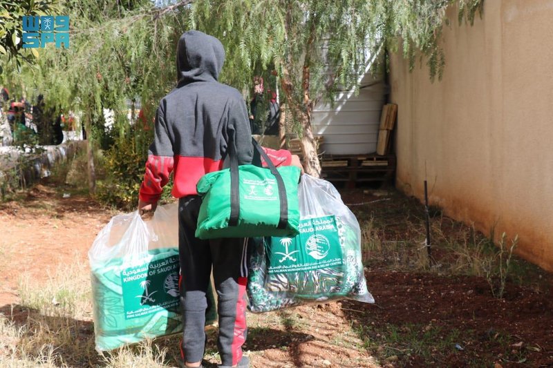 هيئة إغاثية سعودية.. توزيع كسوة الشتاء على أكثر من 3.700 أسرة في الأردن