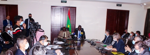  منسق برامج الأمم المتحدة في موريتانيا، السيد ٱنتوني أوهمانك بو أما