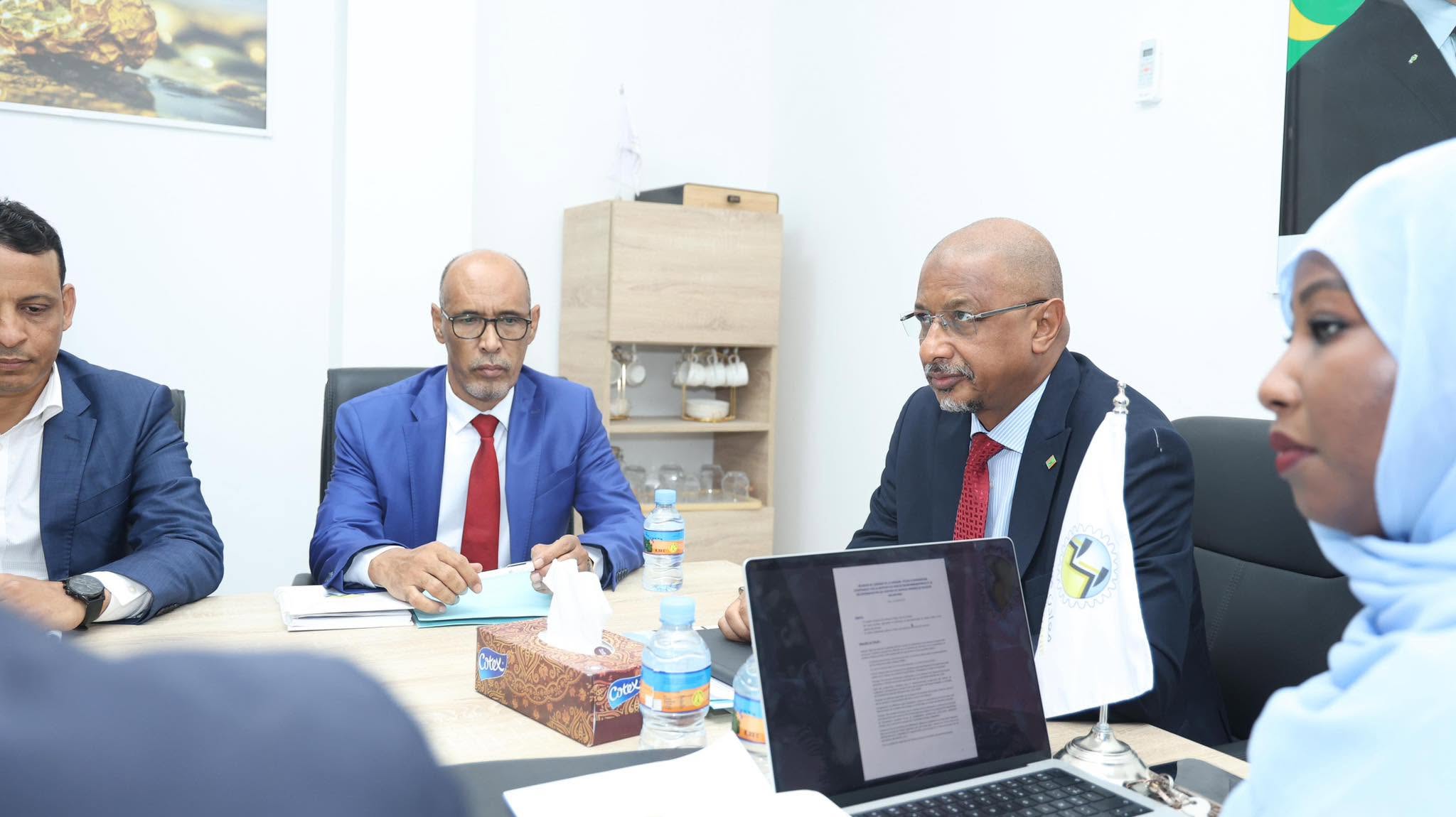 معادن موريتانيا: اجتماع تأطيري لإطلاق الدراسة الإستراتيجية التوجيهية حول إدارة التحديات البيئية وإزالة التلوث