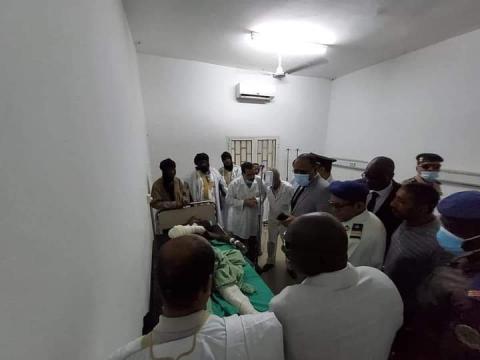 والي الحوض الشرقي يطمئن على صحة المندوب الجهوي لمفوضية الأمن الغذائي