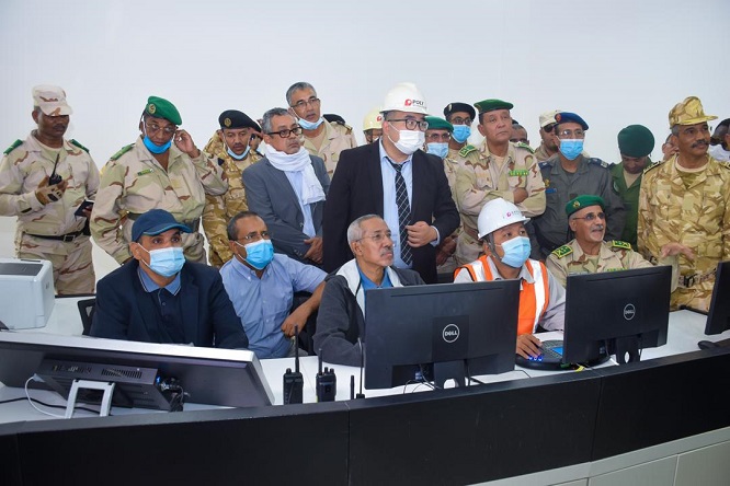 وزير الدفاع الوطني يقود وفدا وزاريا للاطلاع على تقدم الأعمال في ميناء انجاكو (موقع الجيش الموريتاني)