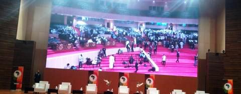 التحضير بقصر المؤتمرات لانطلاق أشغال مؤتمر تعزيز السلم