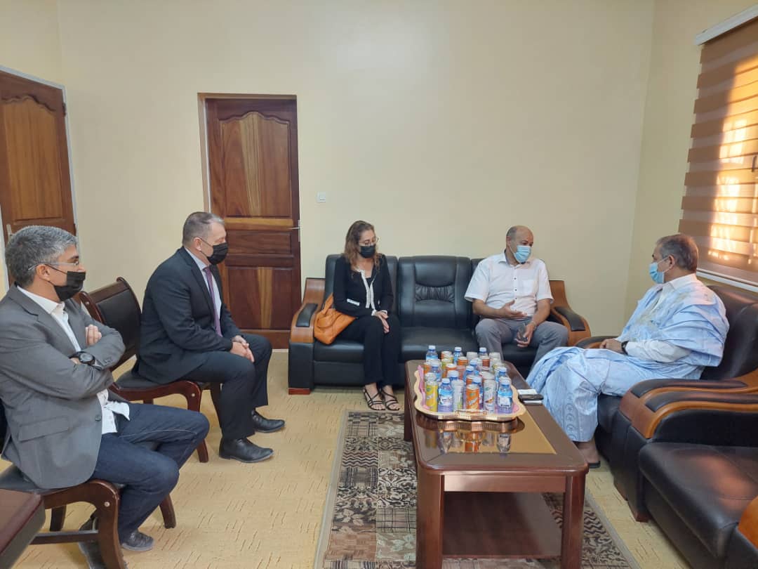 وفد فرنسي يبحث مجالات التعاون مع عمدة نواذيبو