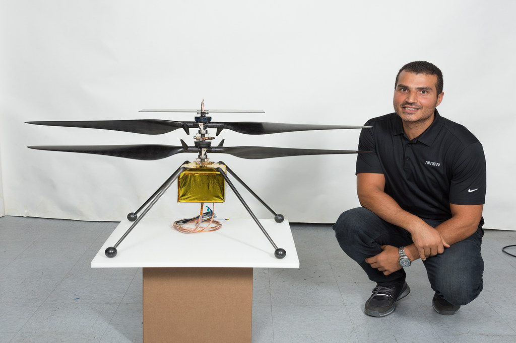 المهندس لؤي البسيوني، من غزة، كان ضمن فريق ناسا الذي صمم المروحية التي هبطت على المريخ في 2021، برفقة المسبار الفضائي
