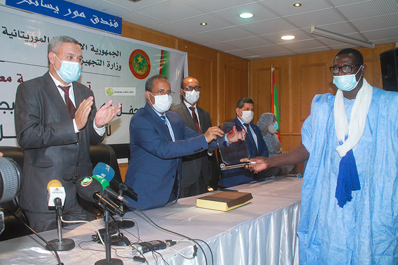 وزارة التجهيز تكرم أفضل شركة نقل وأحسن سائق للعام 2021