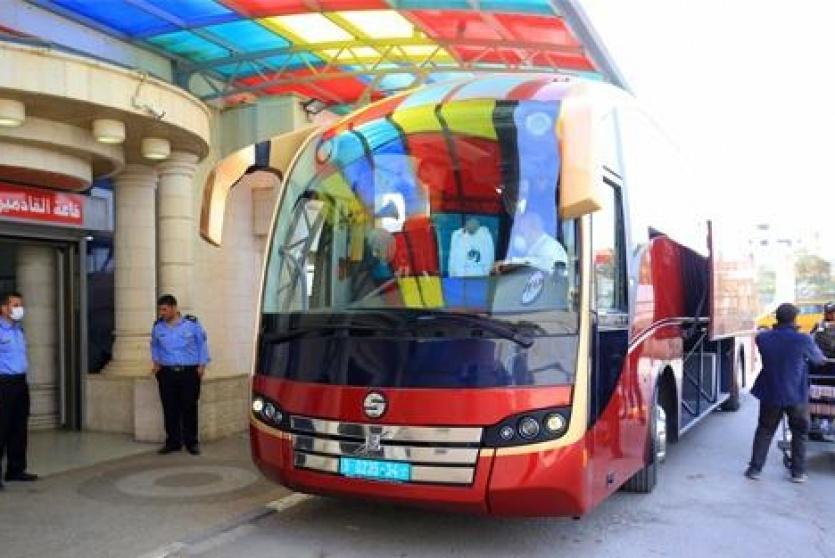 500 معتمر فلسطيني يغادرون معبر الكرامة متوجهين إلى السعودية