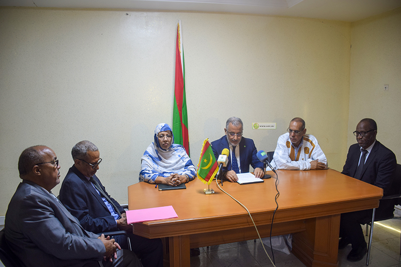 التوقيع على إنشاء 97 مخزنا قرويا للحبوب في ولايتي آدرار وتكانت